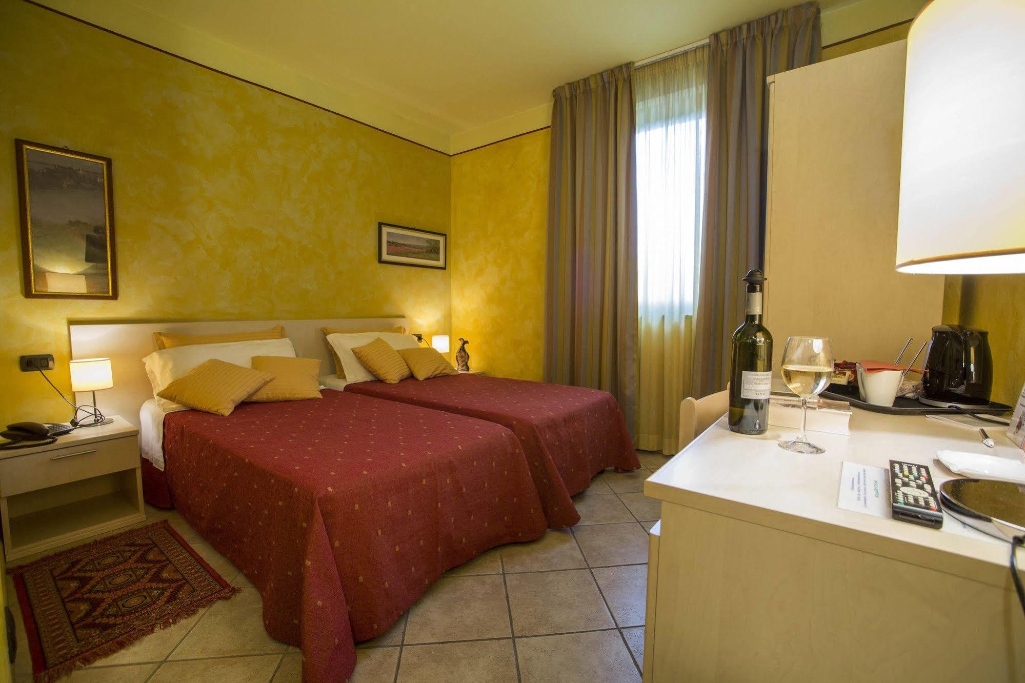 L'Antica Sosta Hotel Кастелфиорентино Екстериор снимка