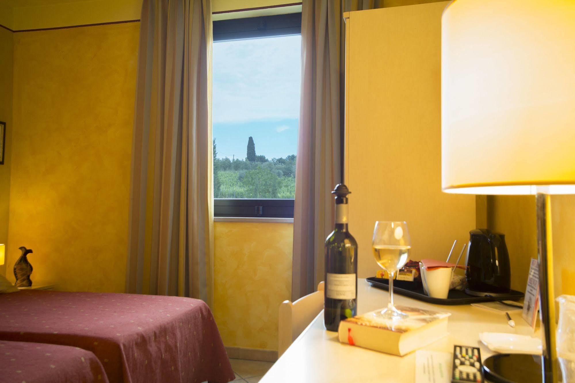 L'Antica Sosta Hotel Кастелфиорентино Екстериор снимка